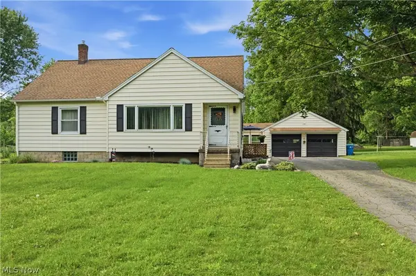 8225 Kenyon Se Drive, Warren, OH 44484