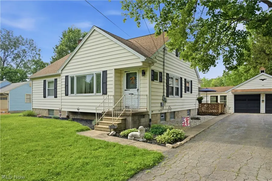8225 Kenyon Se Drive, Warren, OH 44484 - #3