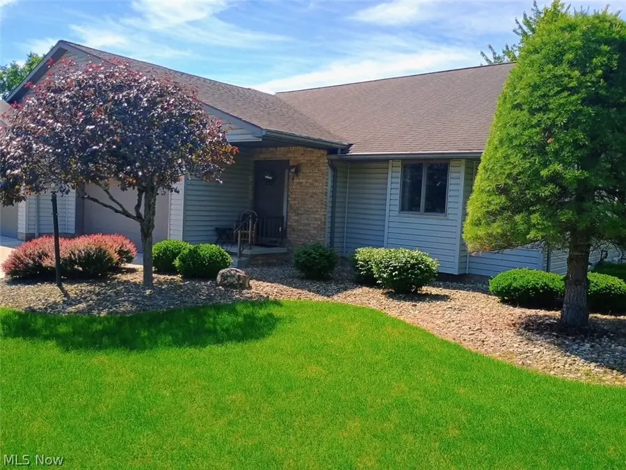2160 Whispering Meadows, Warren, OH 44484 - #2