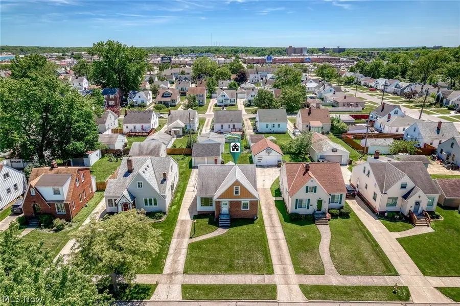 8315 Manorford Drive, Parma, OH 44129 - #2