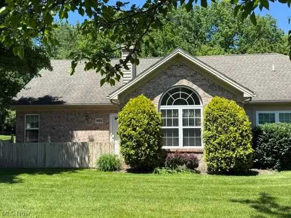 1402 Willow Brook Ne Drive, Warren, OH 44483