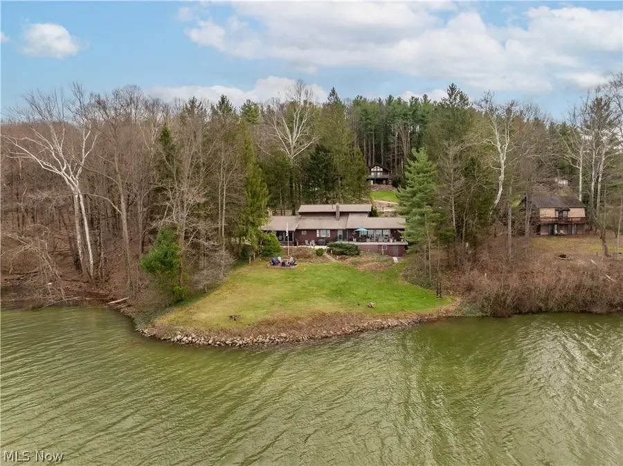 9707 Lakewood Ne Drive, Mineral City, OH 44656 - #3