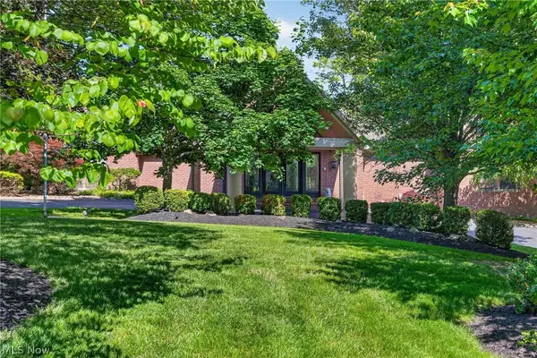 6145 Pebble Beach Court, Canfield, OH 44406