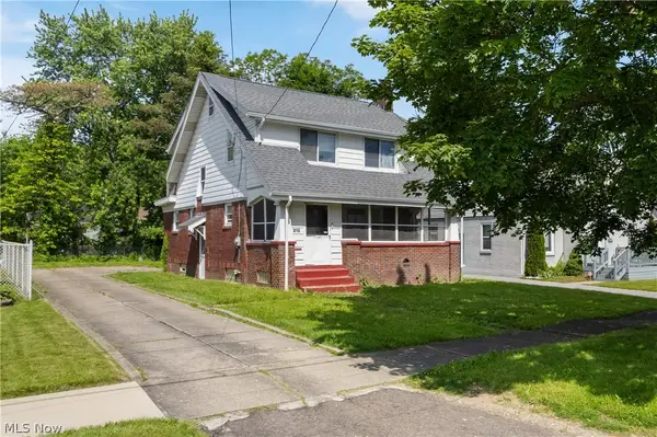 890 Winton Avenue, Akron, OH 44320