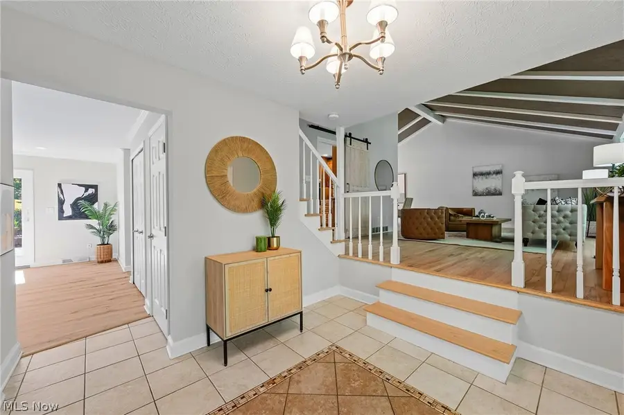 8662 Tanglewood Trail, Chagrin Falls, OH 44023 - #2