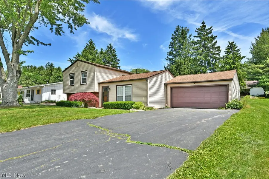 566 Greenleaf Ne Avenue, Warren, OH 44484 - #2