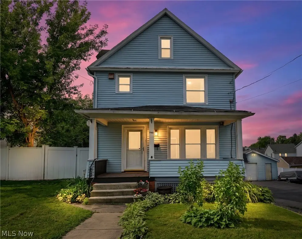 940 W Hopocan Avenue, Barberton, OH 44203 - #1