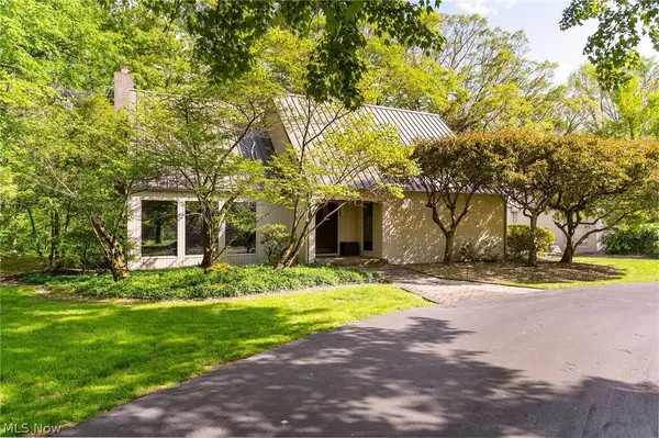 2941 Howland Wilson Ne Road, Warren, OH 44484