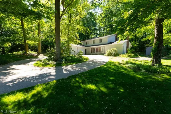 7360 Ledgewood Drive, Kirtland, OH 44094