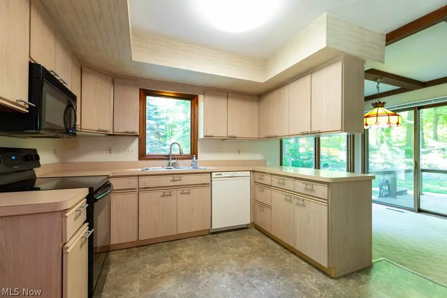 7360 Ledgewood Drive, Kirtland, OH 44094 - #3