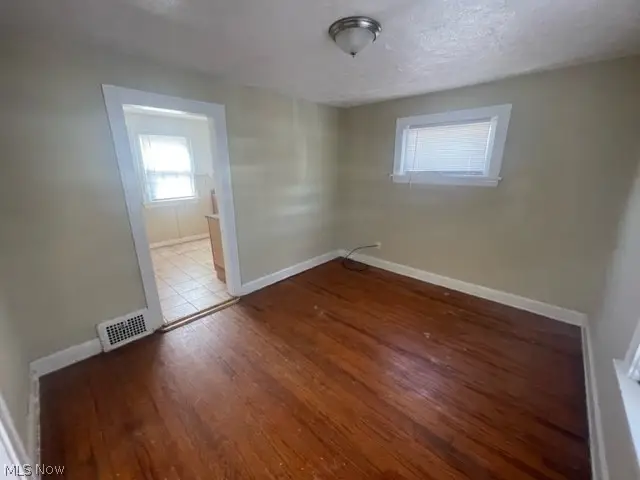 11714 Gay Avenue, Cleveland, OH 44105 - #3