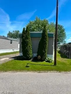 12860 Mayfield Rd Road #106, Chardon, OH 44024