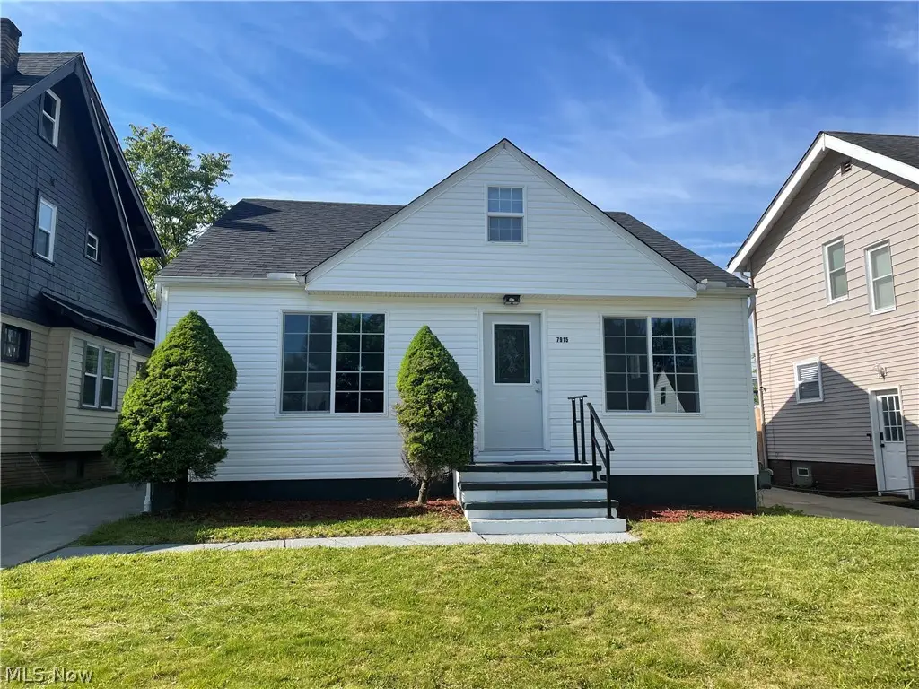 7915 Snow Road, Parma, OH 44129 - #1