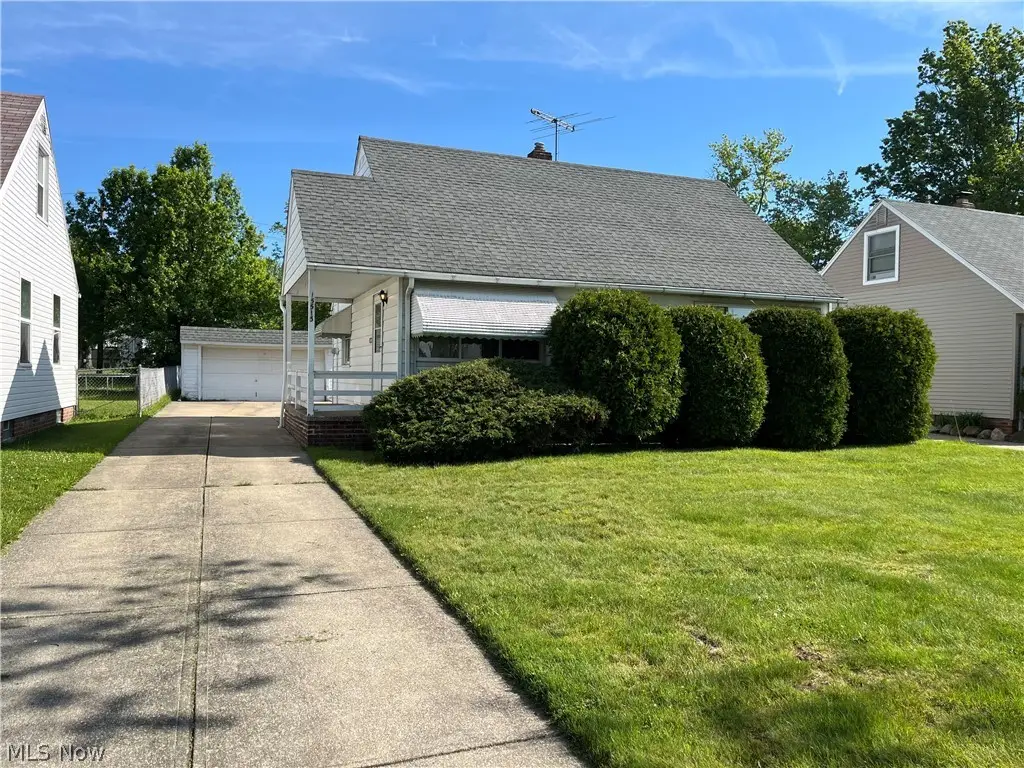 15513 Walvern Boulevard, Maple Heights, OH 44137 - #1