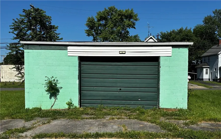 137 Wood Avenue, Niles, OH 44446 - #3