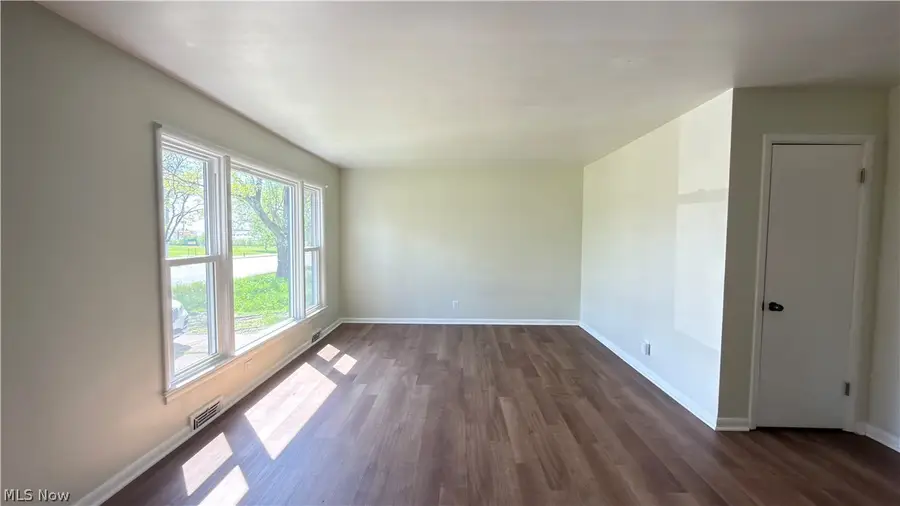 17115 Harvard Avenue, Cleveland, OH 44128 - #2
