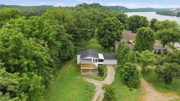 121 Federal Street, Little Hocking, OH 45742
