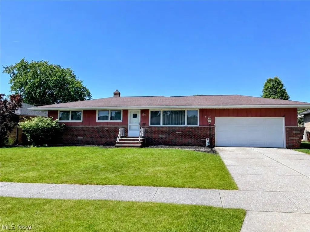 8320 Banner Lane, Parma, OH 44129 - #1