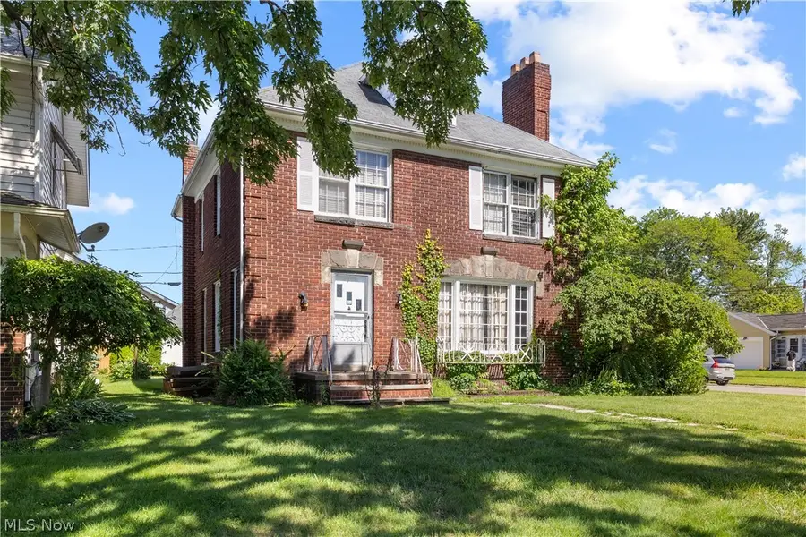 959 Allison Avenue, Lorain, OH 44052 - #2