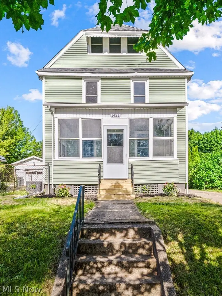 1421 Elder Avenue, Akron, OH 44301 - #2
