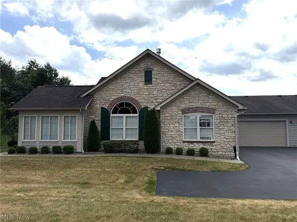 1203 River Glen Ne Drive, Warren, OH 44484