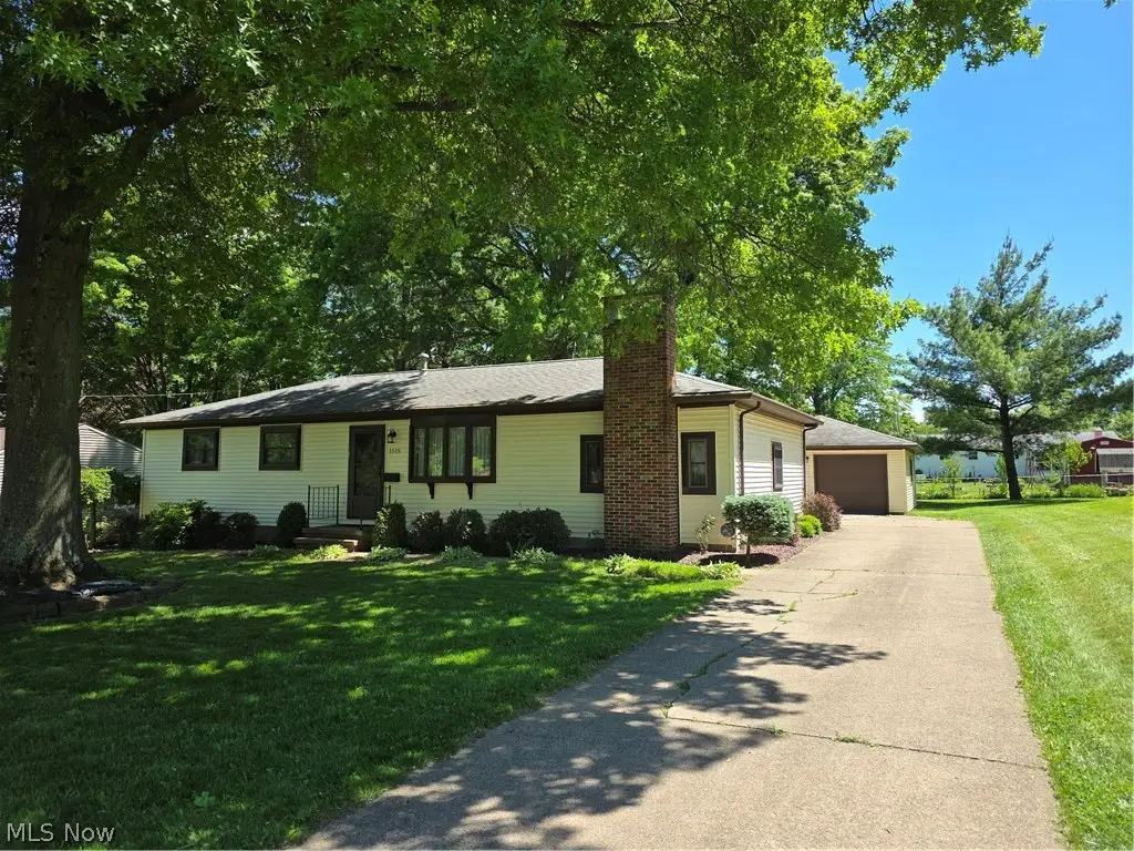 1515 E 11th Street, Salem, OH 44460 - #1