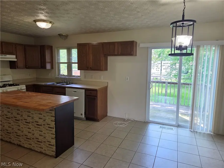 4852 Shadow Oak Drive, Youngstown, OH 44515 - #3