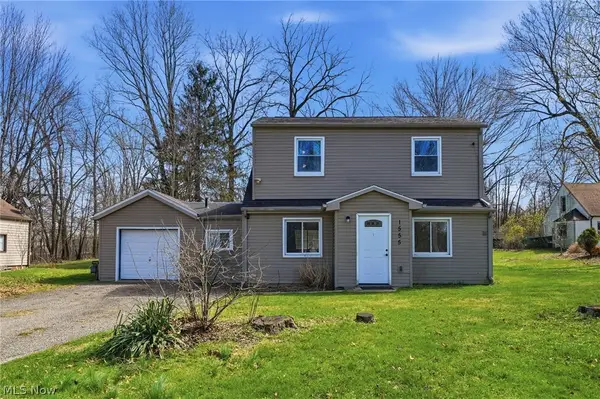 1555 Ambre Drive, Akron, OH 44312