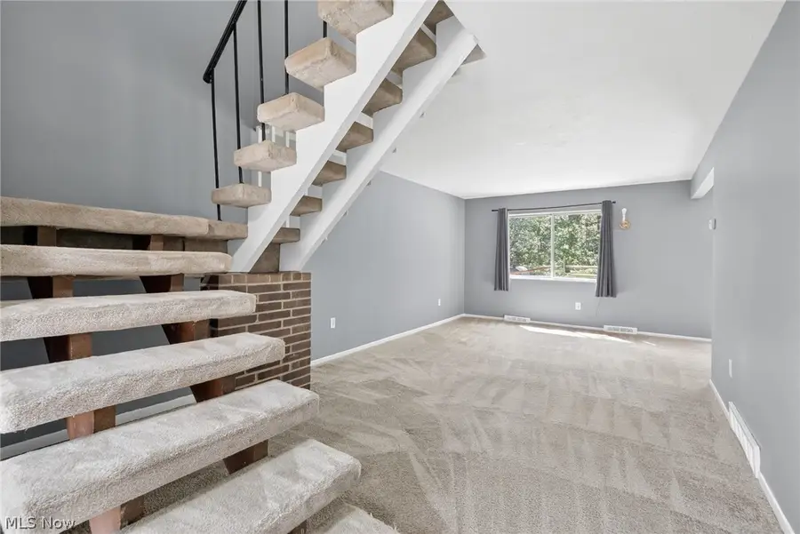 9582 Fernwood Drive, Olmsted Falls, OH 44138 - #2