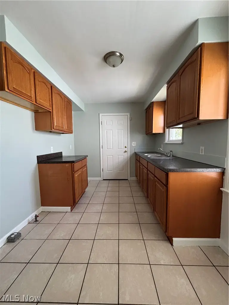 12708 Maple Leaf Drive, Garfield Heights, OH 44125 - #3