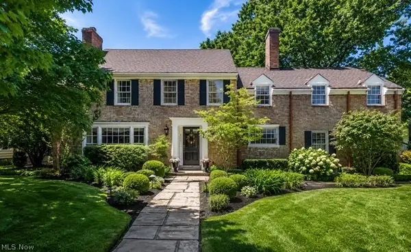 21439 Claythorne Road, Shaker Heights, OH 44122