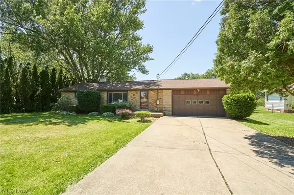 1160 Ivy Nw Street, North Canton, OH 44720