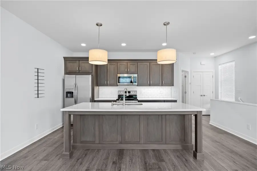 2059 W 34th Place, Cleveland, OH 44113 - #2
