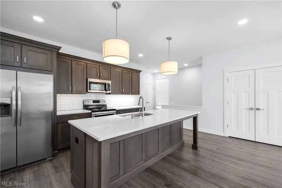 2059 W 34th Place, Cleveland, OH 44113 - #3
