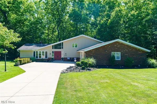9124 Meadow Lane, Brecksville, OH 44141
