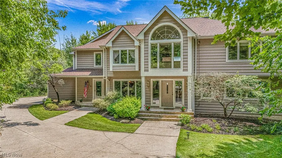 150 Sterncrest Drive, Moreland Hills, OH 44022 - #3