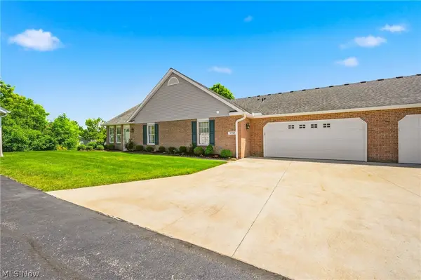 1712 Sonora Nw Street, Uniontown, OH 44685