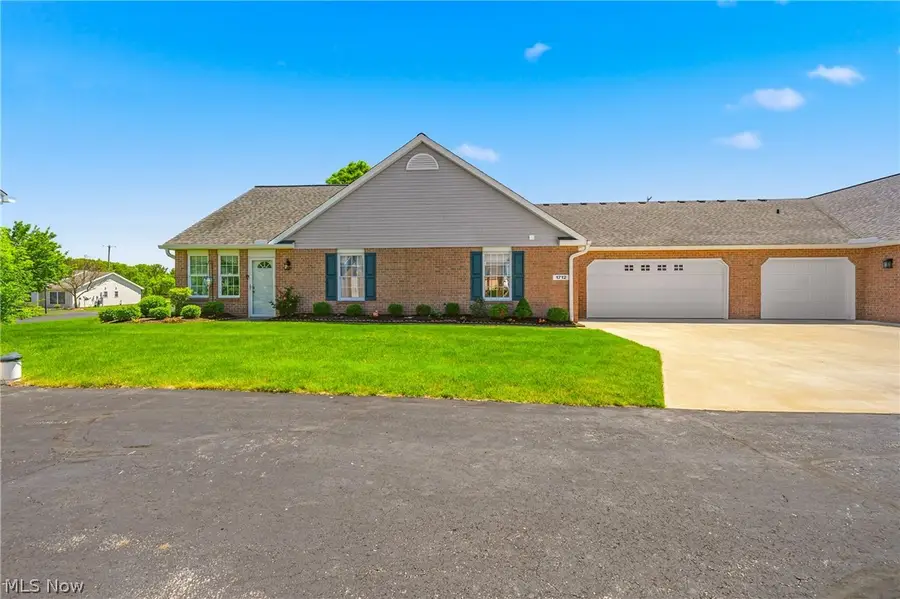 1712 Sonora Nw Street, Uniontown, OH 44685 - #2