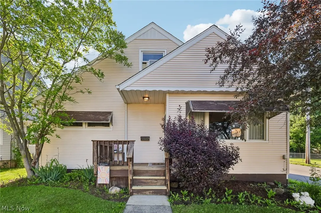 225 24th Nw Street, Barberton, OH 44203 - #1