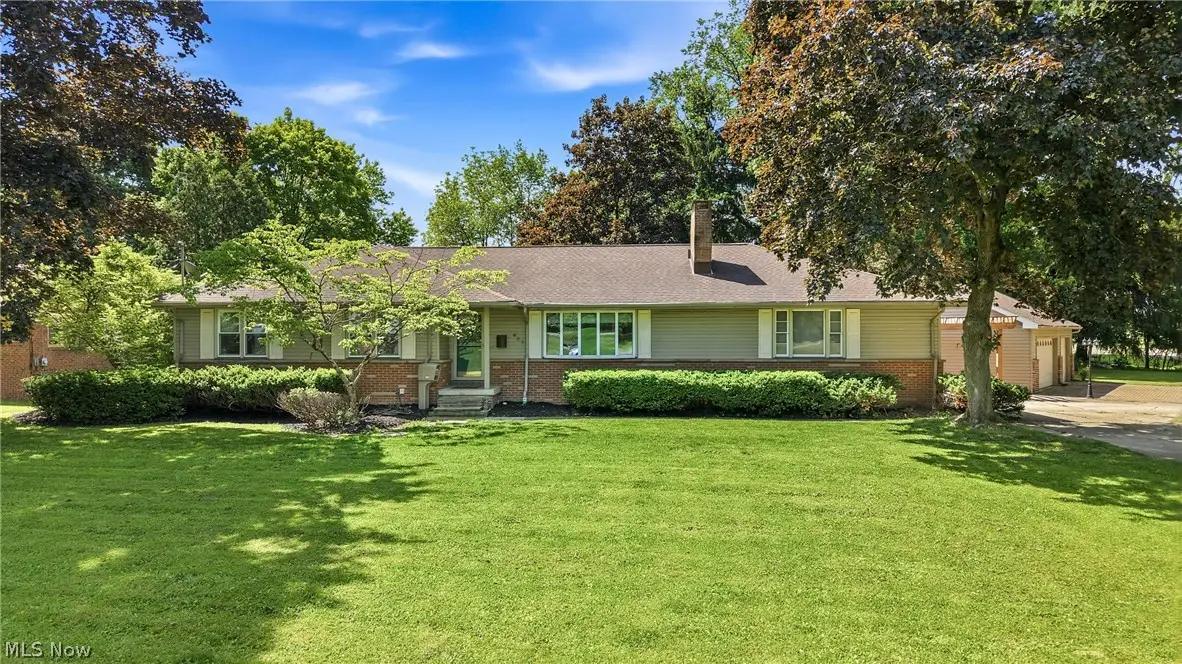 601 Murray Hill Drive, Youngstown, OH 44505 - #1