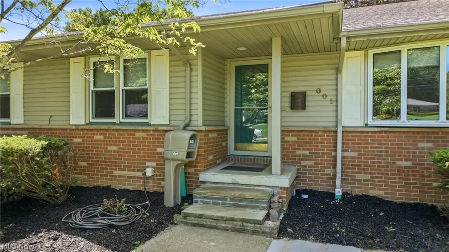 601 Murray Hill Drive, Youngstown, OH 44505 - #3