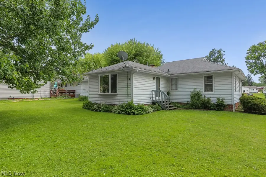 2360 Burton Avenue, Alliance, OH 44601 - #2