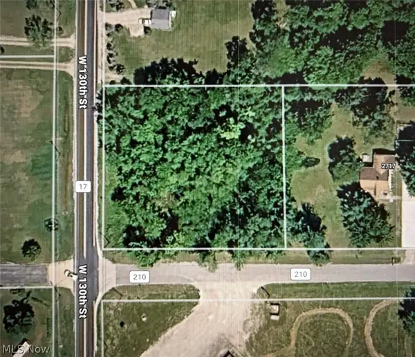 W 130th Street, Hinckley, OH 44233