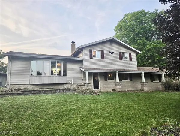 520 Brookpark Drive, Cuyahoga Falls, OH 44223