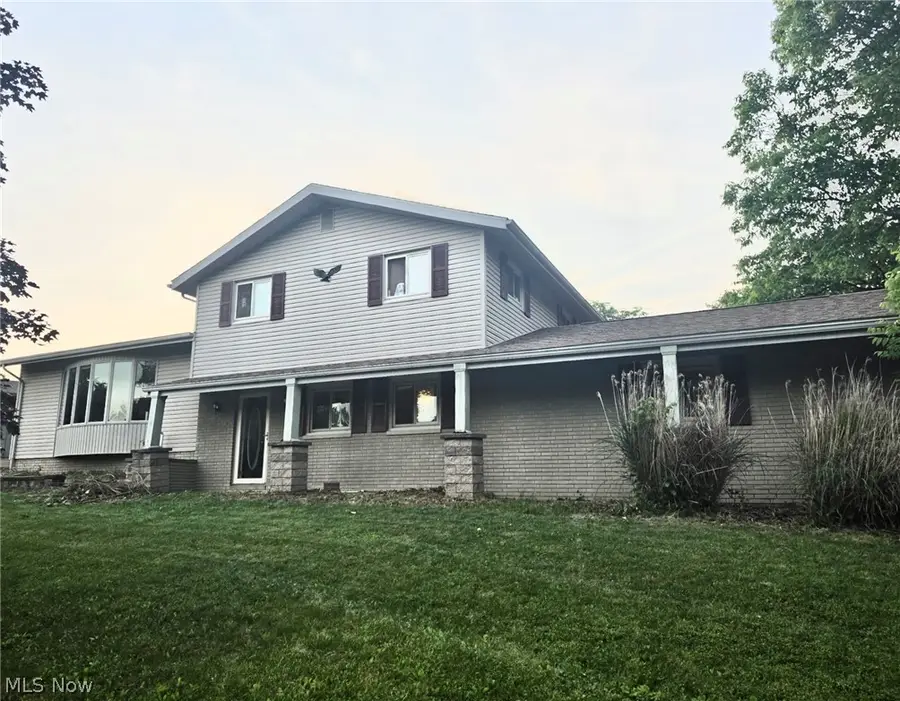 520 Brookpark Drive, Cuyahoga Falls, OH 44223 - #3
