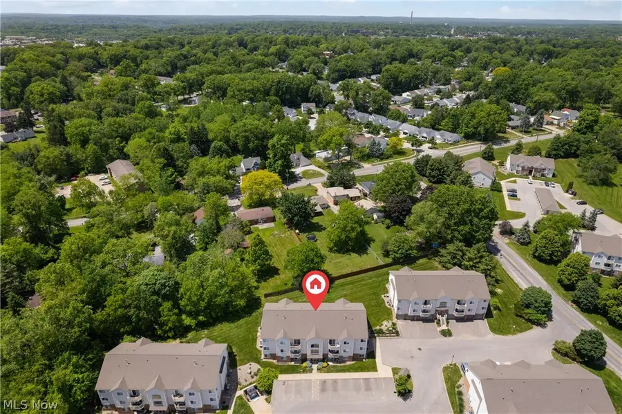 1456 Buckingham Gate A Boulevard, Cuyahoga Falls, OH 44221 - #2