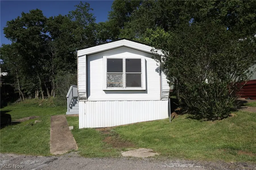 216 Young Lane, Saint Clairsville, OH 43950 - #2