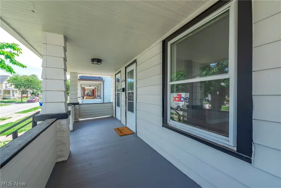 4256 W 22nd Street, Cleveland, OH 44109 - #2