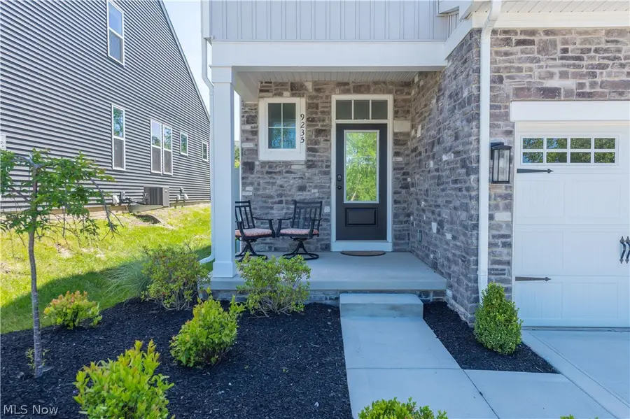 9235 Ledge View Terrace, Broadview Heights, OH 44147 - #2