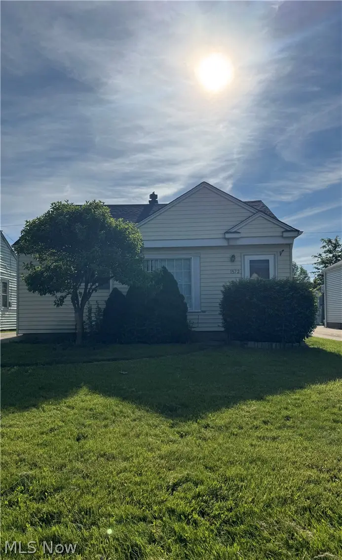 1572 Woodrow Avenue, Mayfield Heights, OH 44124 - #1